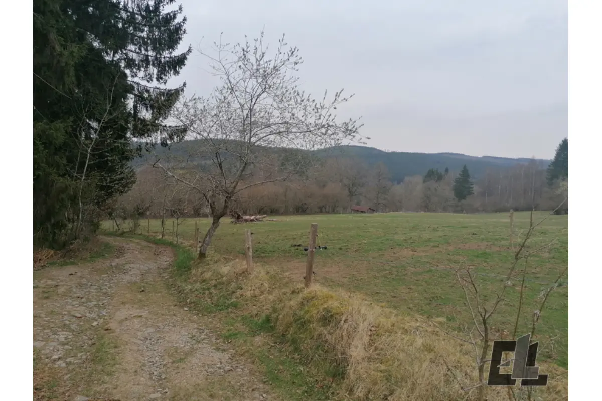 Terrain à bâtir à  à Bra 4990 301000.00€  chambres m² - annonce 4126