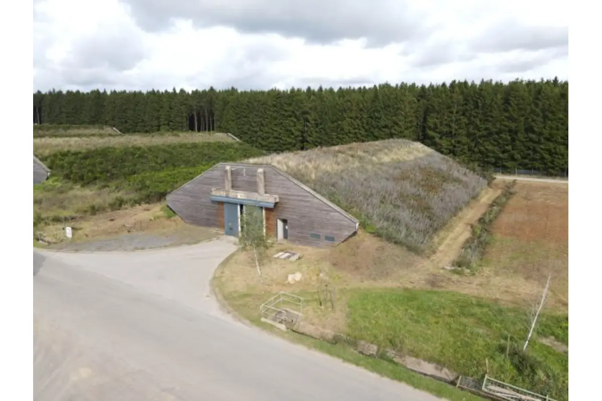 Commerce à vendre à Bovigny 6671 295000.00€  chambres m² - annonce 371188