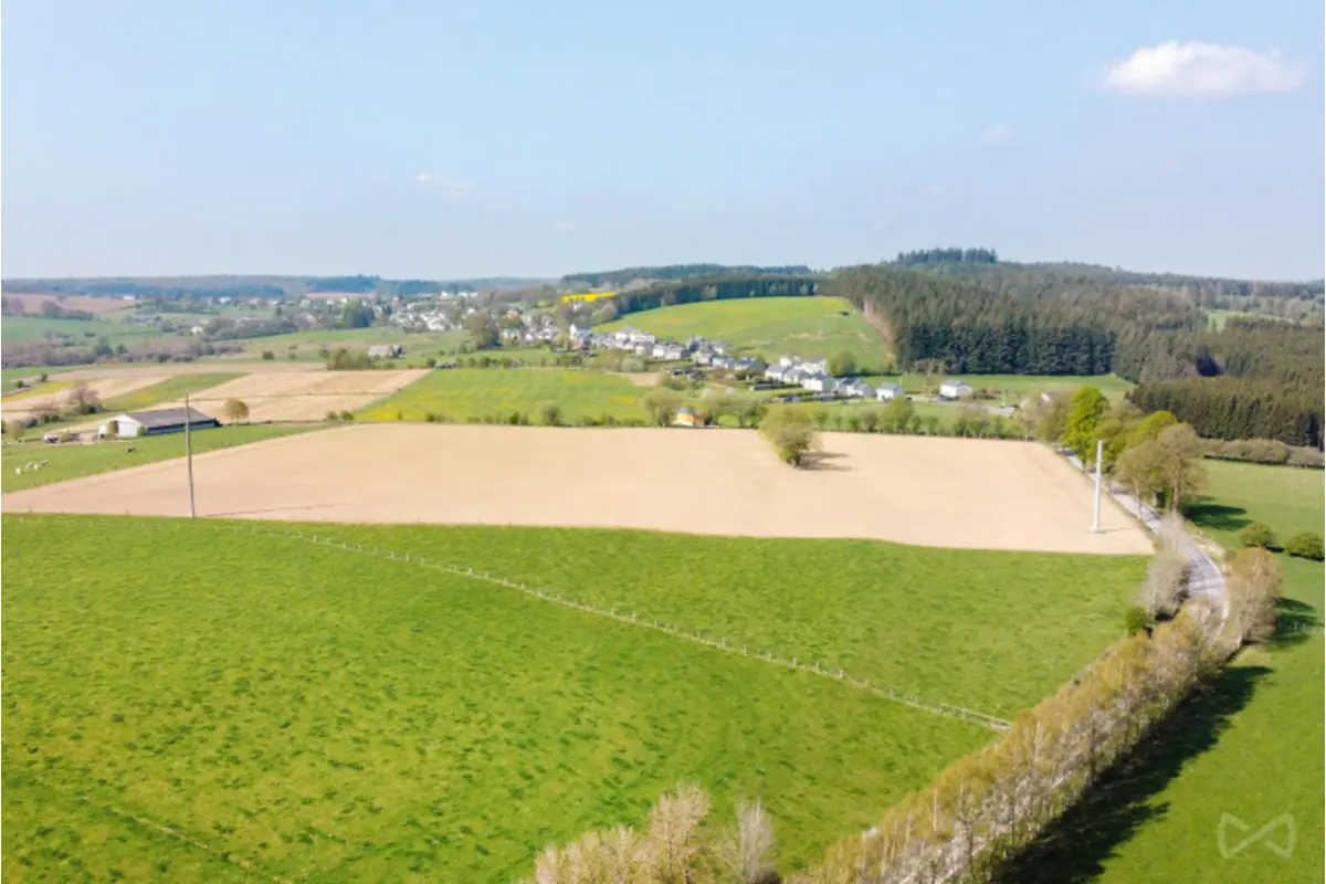 Terrain à vendre à Léglise 6860 320000.00€  chambres m² - annonce 399559