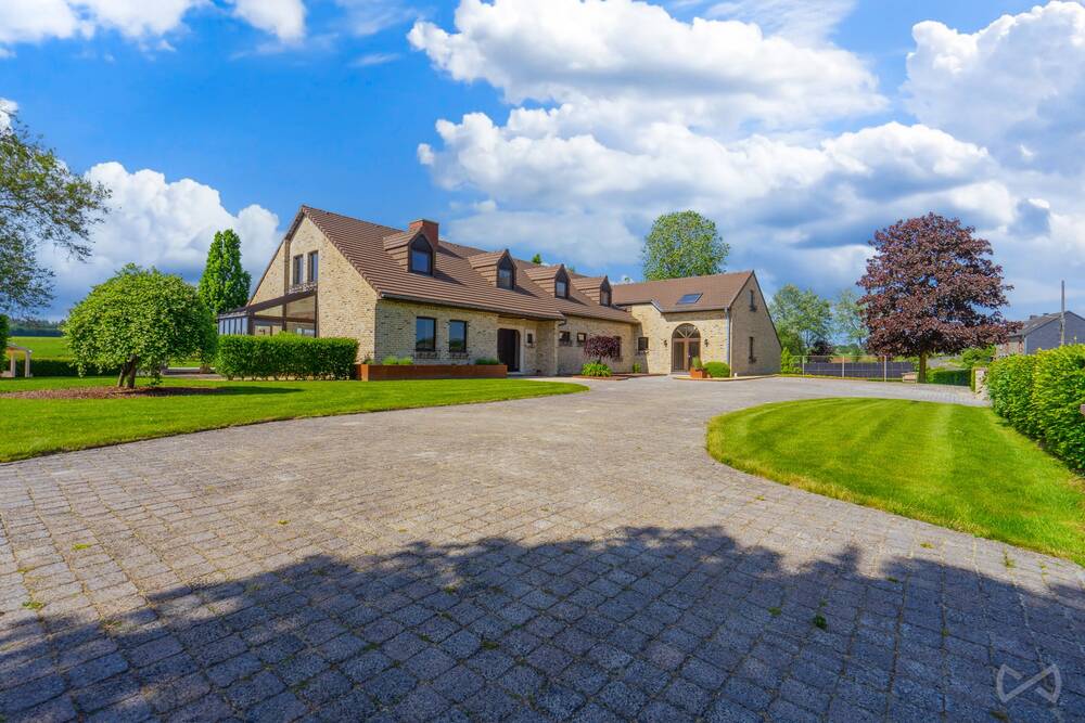 Maison à vendre à Sibret 6640 1200000.00€ 8 chambres 482.00m² - annonce 464810