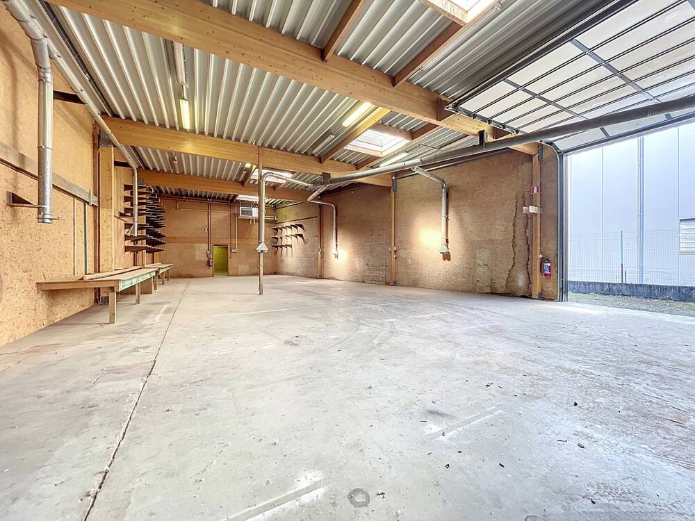 Commerce à louer à Marche-en-Famenne 6900 1750.00€ chambres 330.00m² - annonce 493136