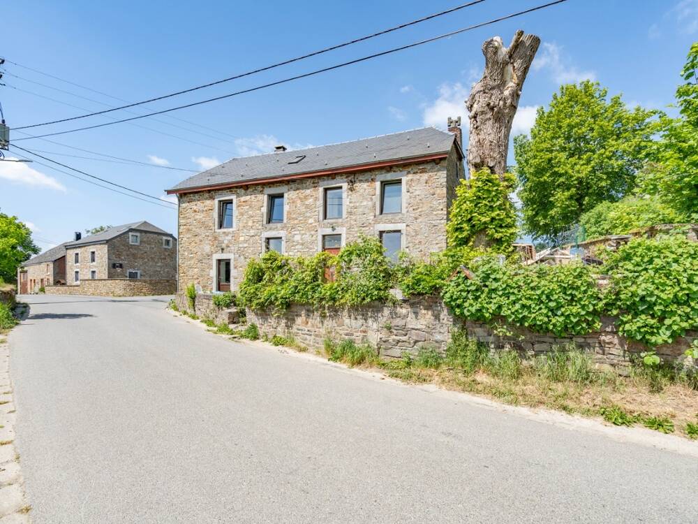 Maison à vendre à Beausaint 6980 295000.00€ 6 chambres 316.00m² - annonce 503416