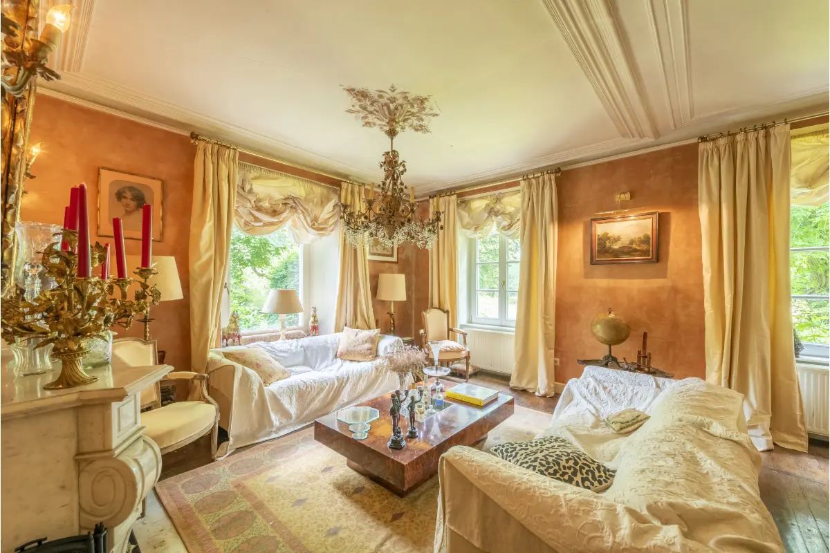 Maison à louer à Attert 6717 2295.00€ 5 chambres 701.00m² - annonce 515047