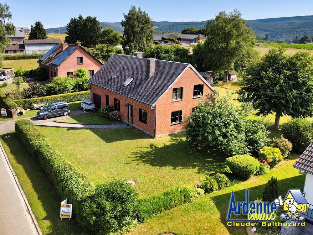 Villa à vendre à Beausaint 6980 347000.00€ 7 chambres 246.00m² - annonce 523025