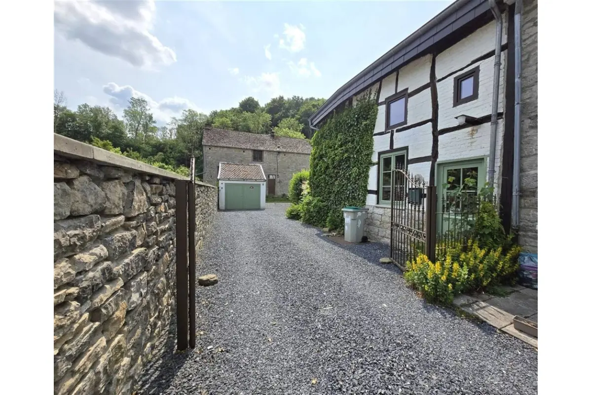 Maison à vendre à Bende 6941 390000.00€ 4 chambres 105.00m² - annonce 755201