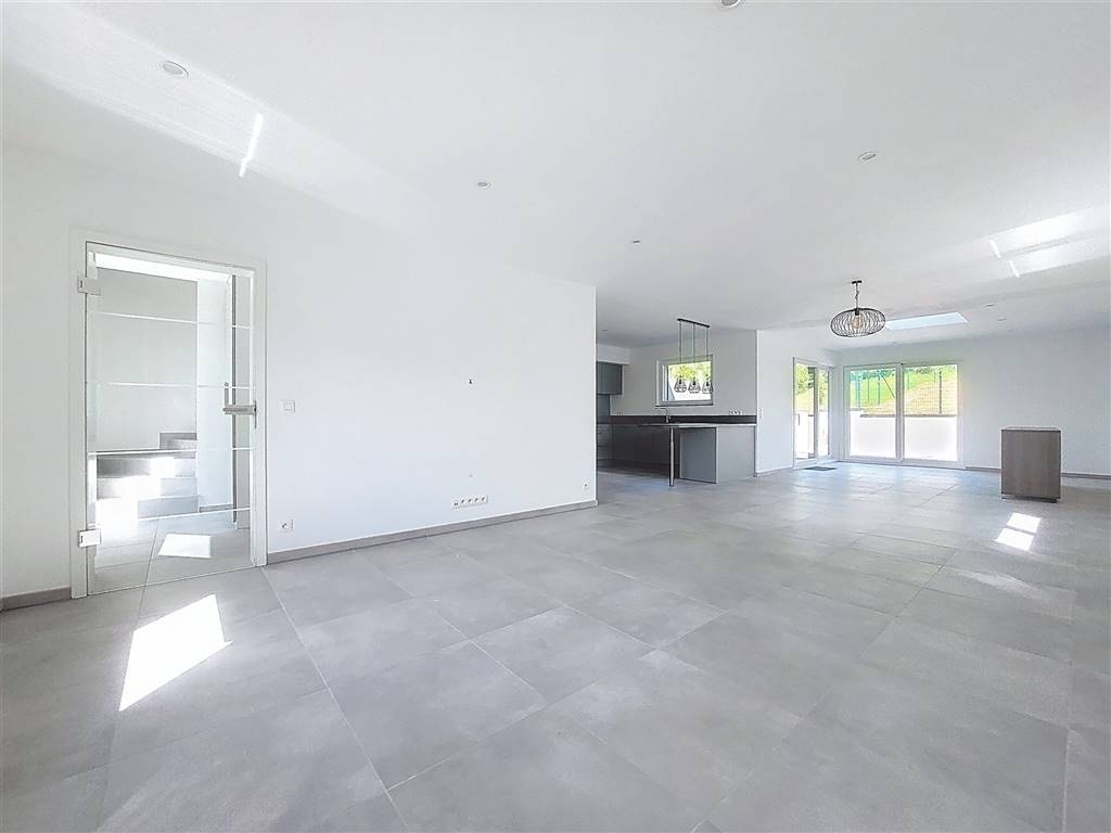 Maison à à Arlon 6700 2050.00€ 3 chambres 156.00m² - annonce 538372