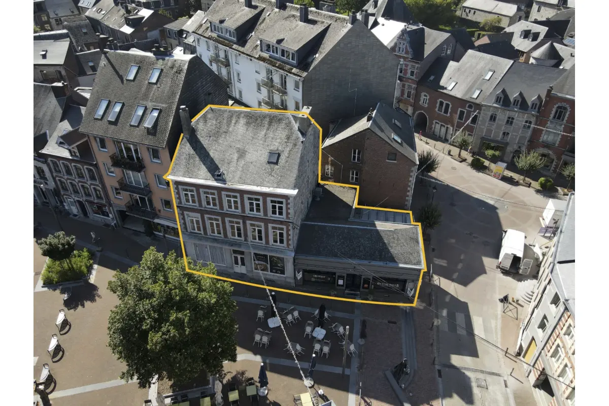 Immeuble mixte à vendre à Marche-en-Famenne 6900 550000.00€ 6 chambres 550.00m² - annonce 554975