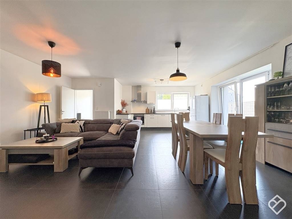 Appartement à vendre à Châtillon 6747 325000.00€ 2 chambres 84.00m² - annonce 563920