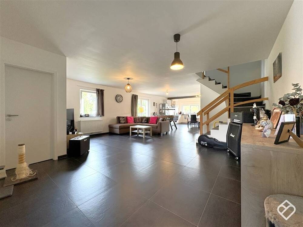 Duplex à vendre à Châtillon 6747 375000.00€ 3 chambres 148.00m² - annonce 565240