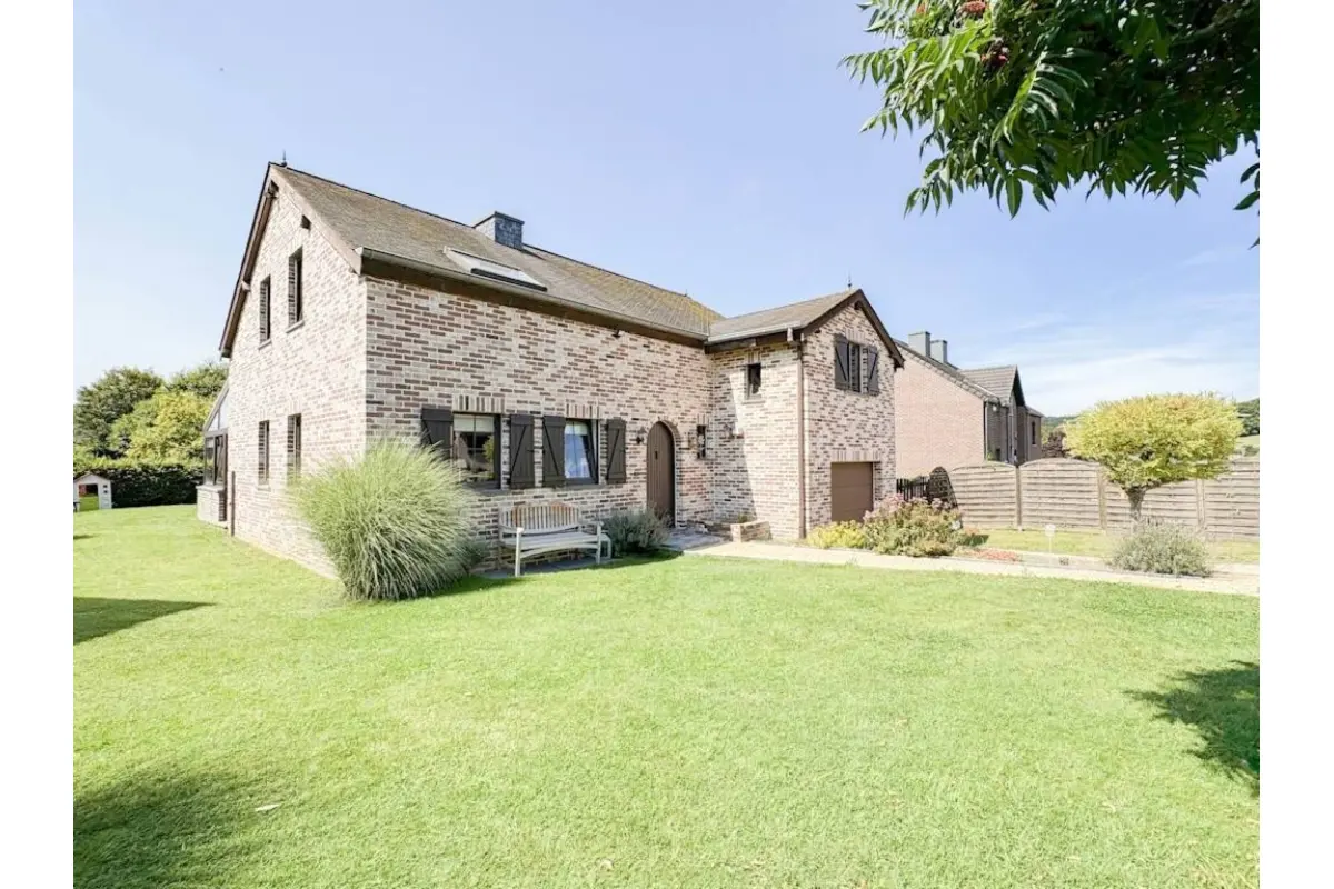 Maison à vendre à Saint-Hubert 6870 390000.00€ 4 chambres 162.00m² - annonce 565935