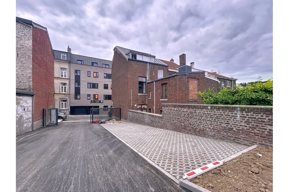 Parking à  à Liège 4000 60.00€  chambres m² - annonce 574095