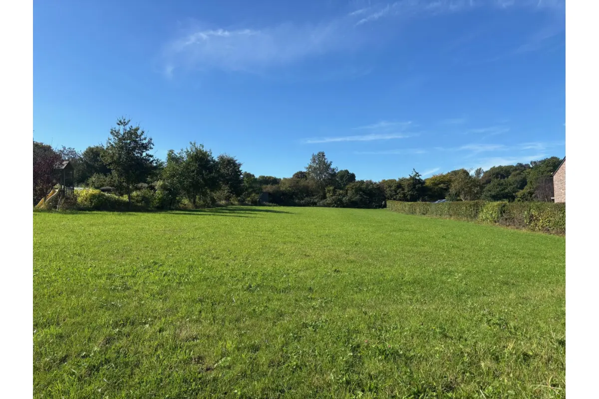 Terrain à vendre à Heyd 6941 200000.00€  chambres m² - annonce 587563