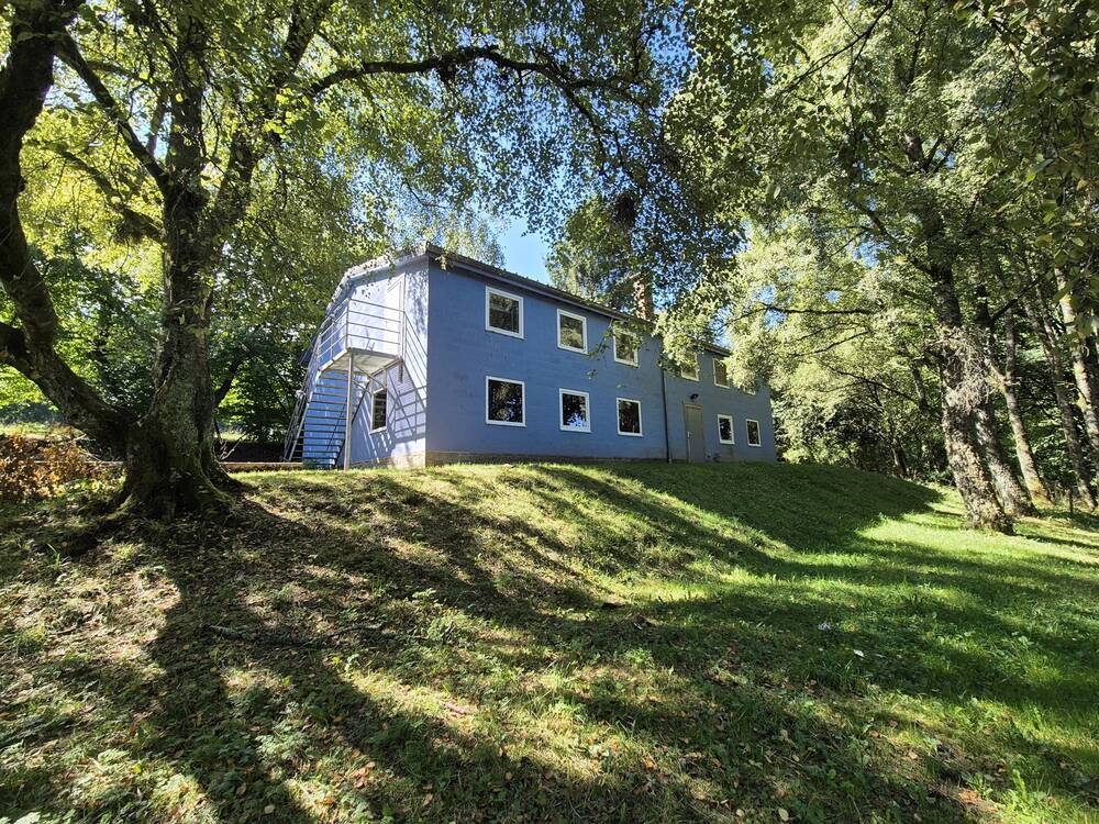 Maison à vendre à Manhay 6960 325000.00€ 5 chambres 374.00m² - annonce 589202
