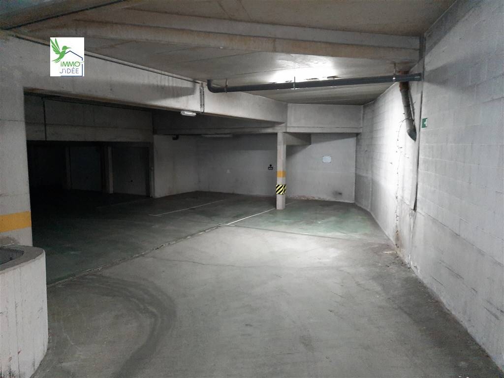 Parking / garage à louer à Arlon 6700 100.00€ chambres m² - annonce 595399