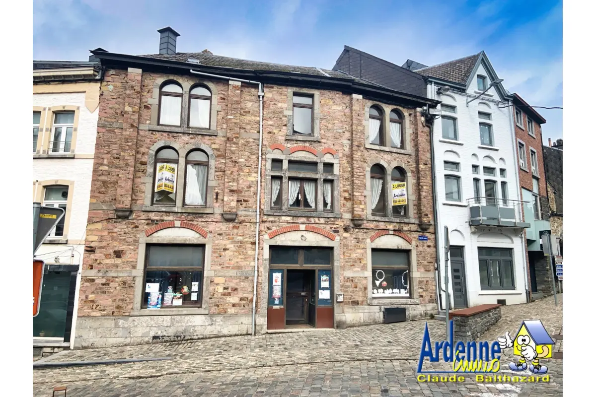 Commerce à louer à Saint-Hubert 6870 650.00€  chambres 180.00m² - annonce 597031