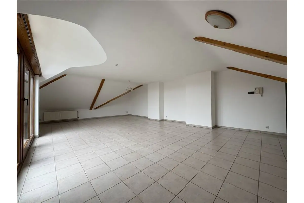 Appartement à louer à Marche-en-Famenne 6900 875.00€ 2 chambres 136.00m² - annonce 605965