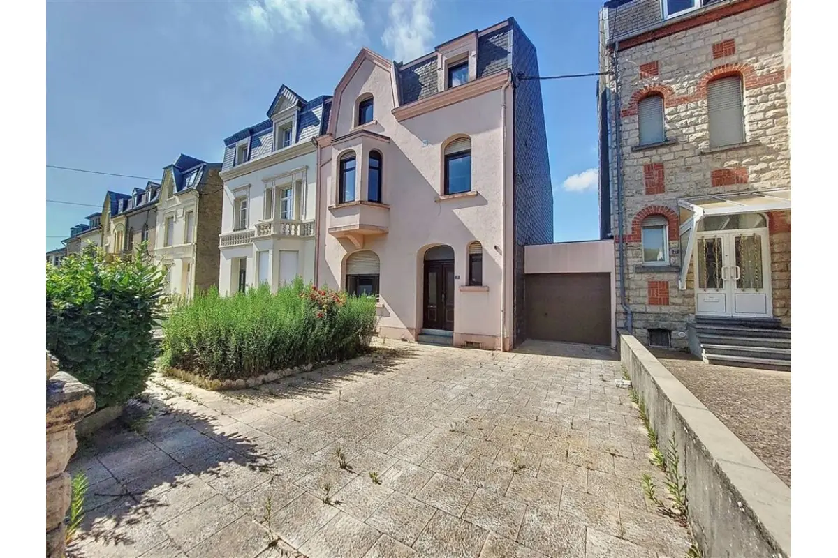 Maison à louer à Arlon 6700 1700.00€ 6 chambres 243.00m² - annonce 608217