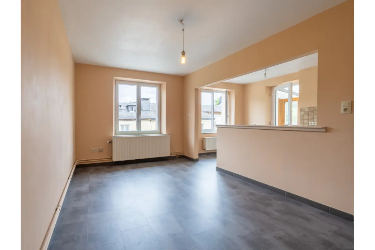 Commerce à vendre à Bouillon 6830 199000.00€ 4 chambres 171.38m² - annonce 611817