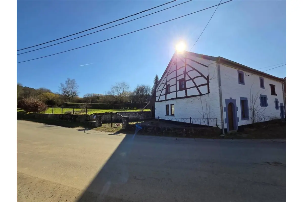 Commerce à vendre à Durbuy 6940 149000.00€ 4 chambres 145.00m² - annonce 612960