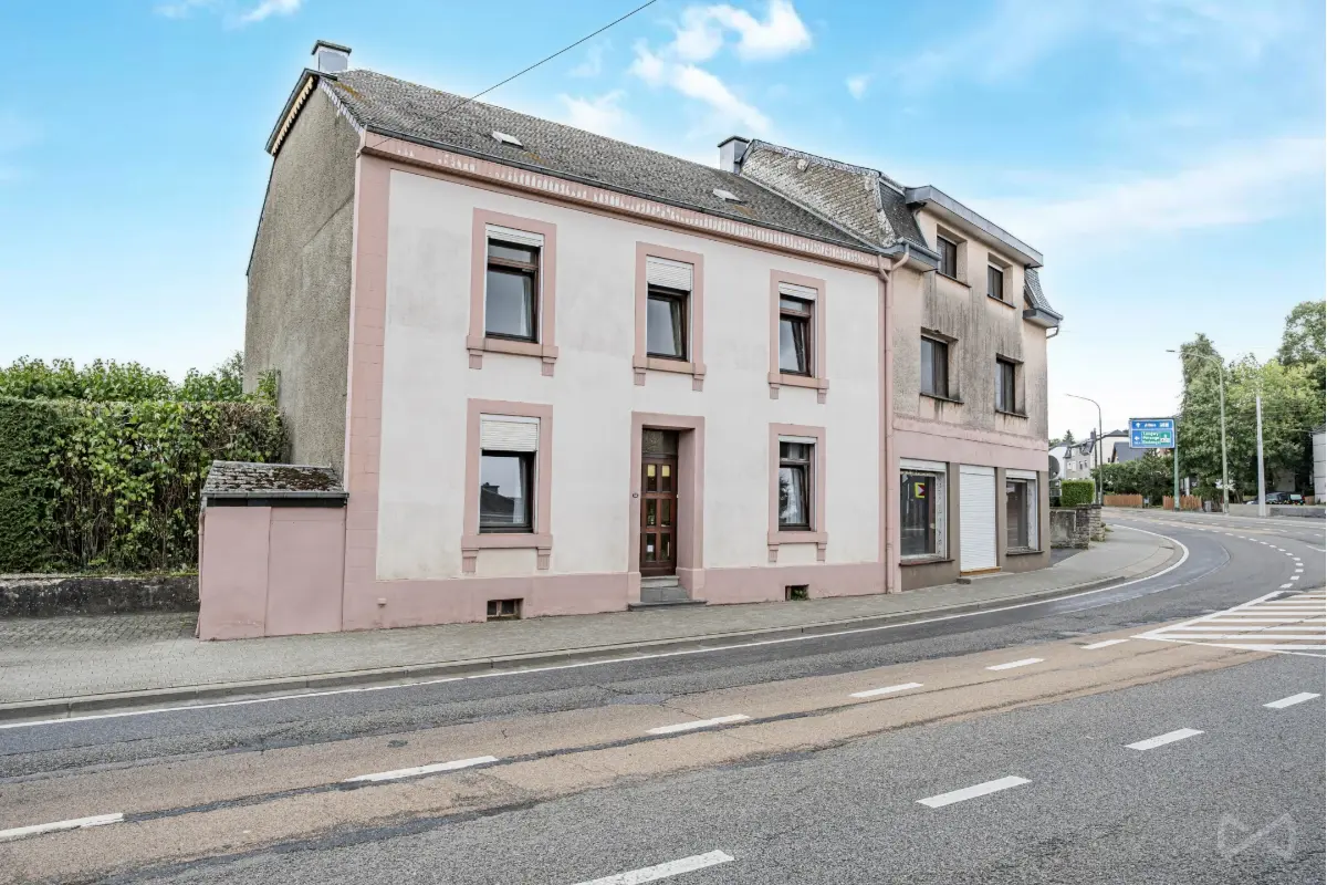 Immeuble mixte à vendre à Aubange 6790 335000.00€ 4 chambres 287.00m² - annonce 613829