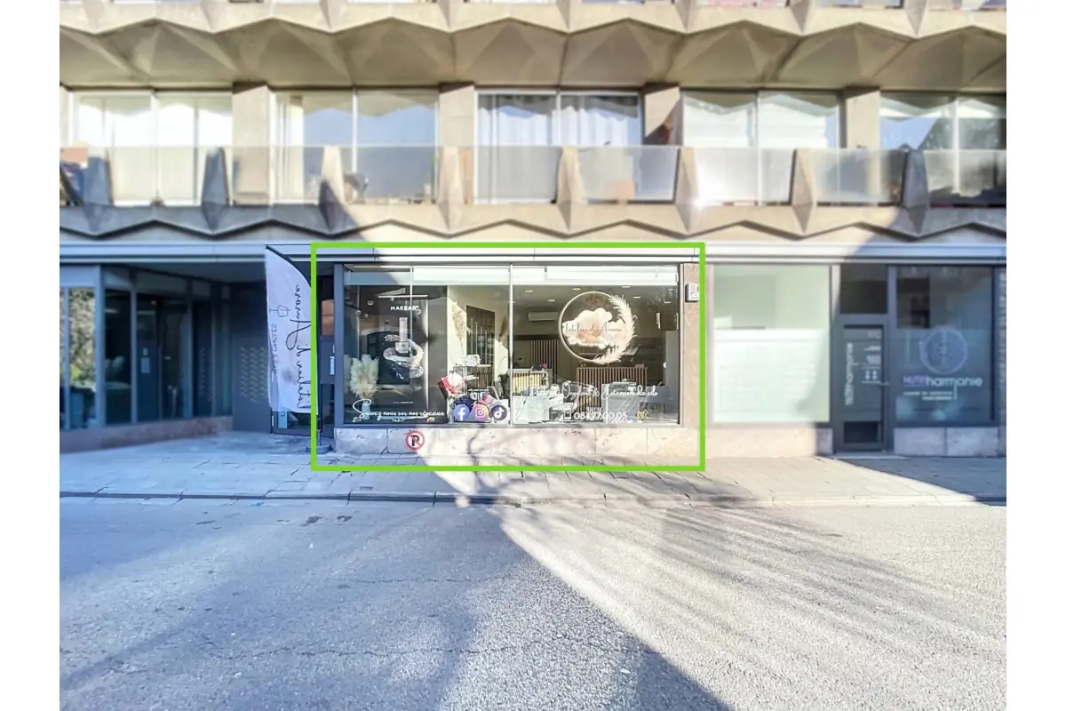 Commerce à vendre à Marche-en-Famenne 6900 85000.00€  chambres 43.00m² - annonce 617133