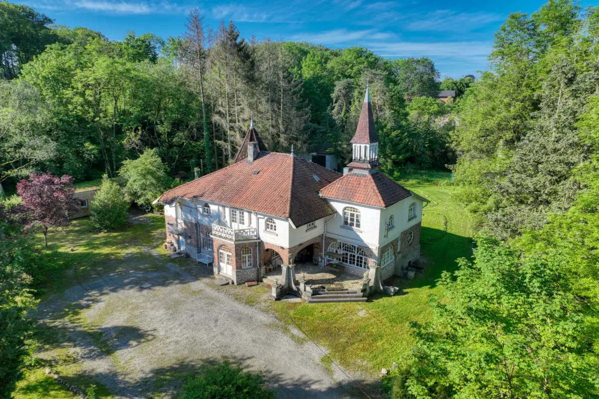 Maison à vendre à Marche-en-Famenne 6900 550000.00€ 5 chambres 375.00m² - annonce 617459