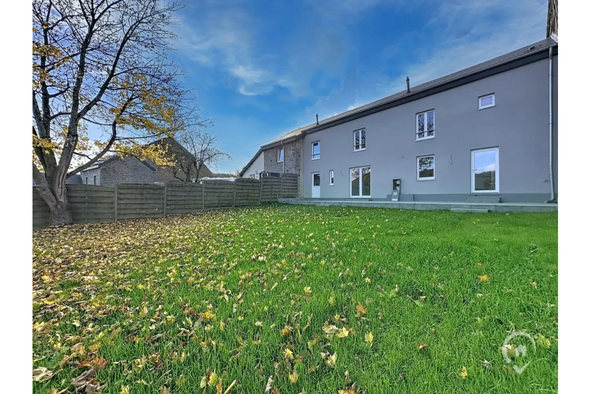 Immeuble de rapport - Immeuble à appartement à vendre à Ambly 6953 298500.00€ 5 chambres 145.00m² - annonce 618983