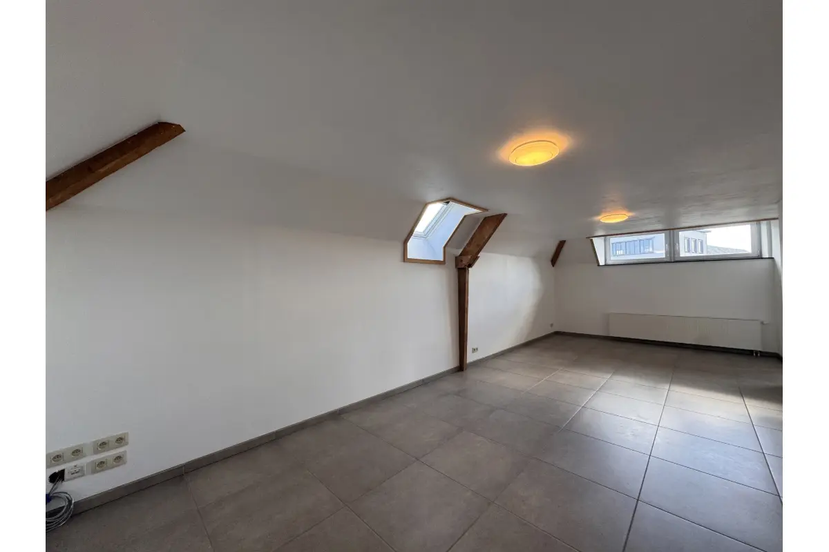 Appartement à  à Libramont-Chevigny 6800 800.00€ 1 chambres 75.00m² - annonce 620377