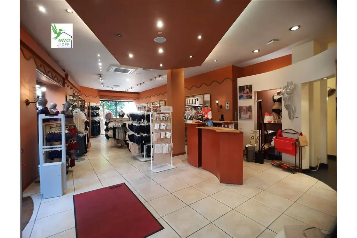 Commerce à louer à Arlon 6700 2200.00€  chambres m² - annonce 624633