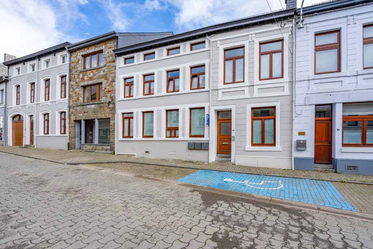 Appartement à louer à Saint-Hubert 6870 910.00€ 3 chambres 120.00m² - annonce 627532