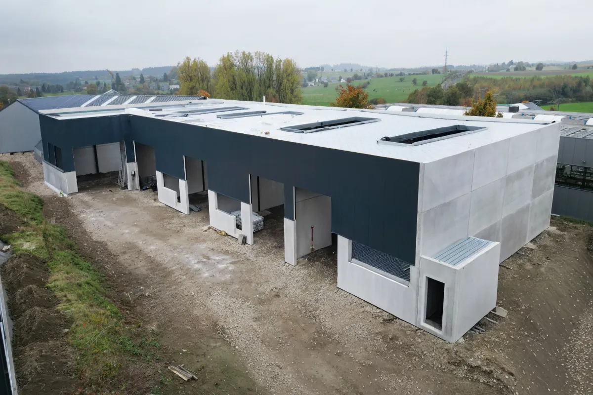 Commerce à louer à Bras 6800 1000.00€ 0 chambres 200.00m² - annonce 629042