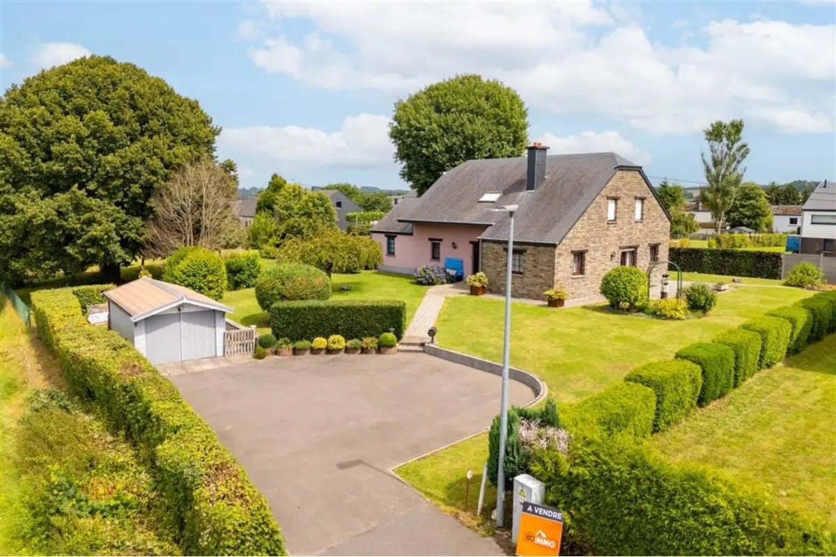 Villa à vendre à Neufchâteau 6840 350000.00€ 3 chambres m² - annonce 630438