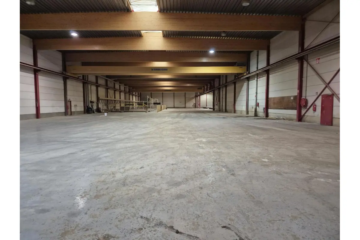 Commerce à vendre à Marche-en-Famenne 6900 1950000.00€  chambres 5119.00m² - annonce 630907