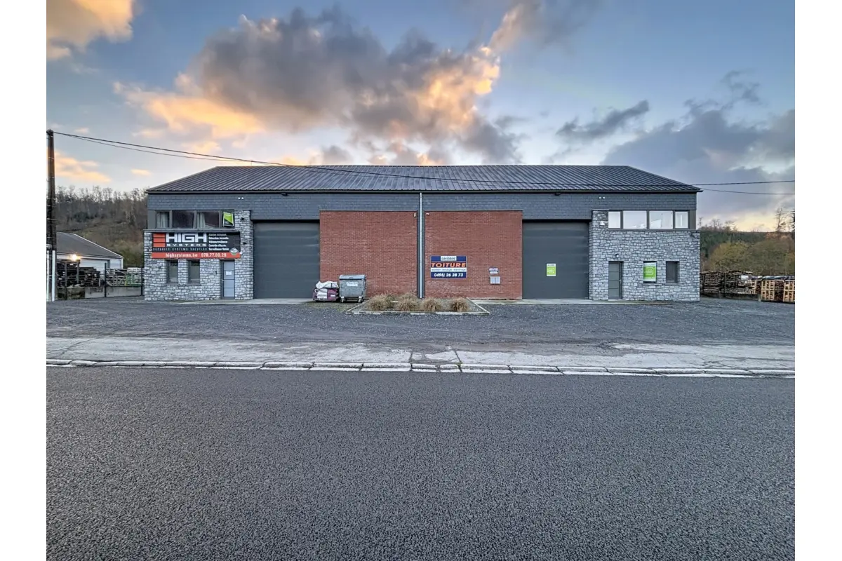 Immeuble de rapport - Immeuble à appartement à  à Nassogne 6950 2500.00€  chambres 576.00m² - annonce 647292