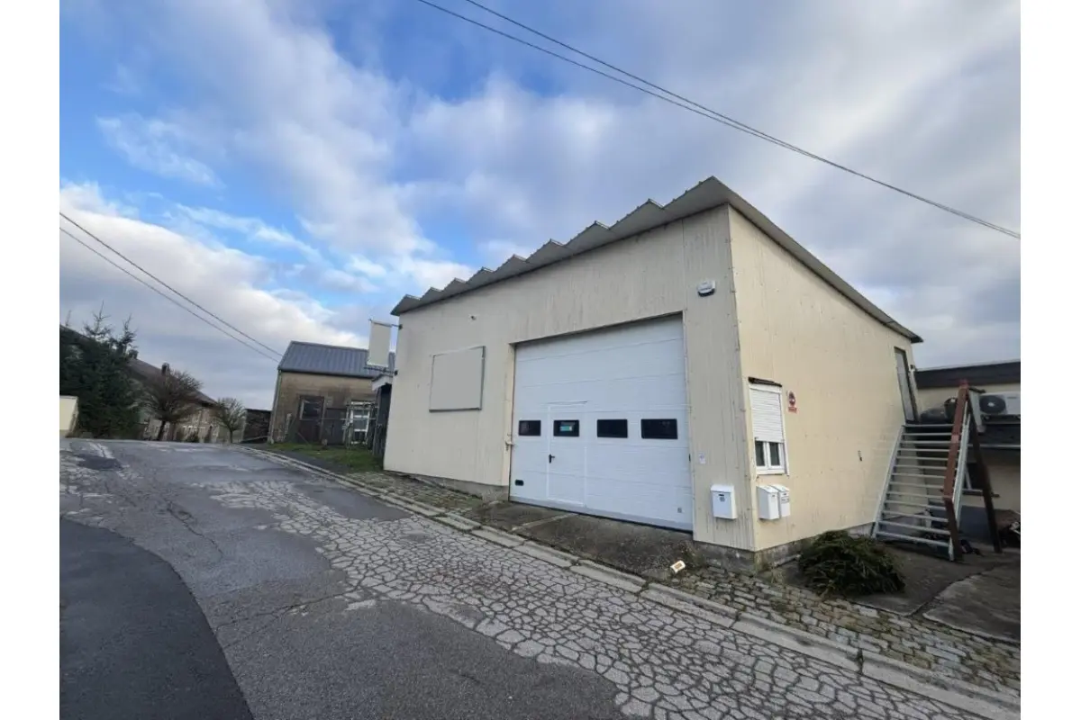 Commerce à louer à Herbeumont 6887 650.00€ 0 chambres m² - annonce 649159