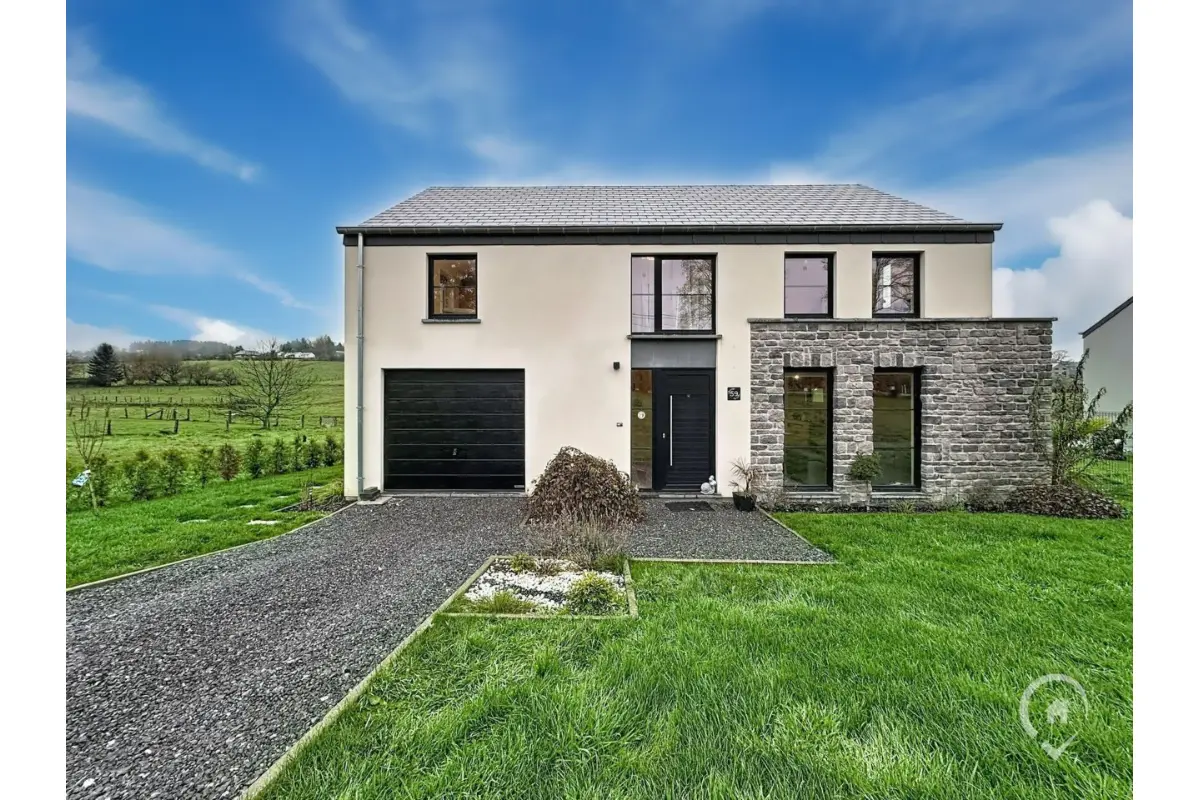 Villa à vendre à Saint-Hubert 6870 345000.00€ 3 chambres 145.00m² - annonce 649413