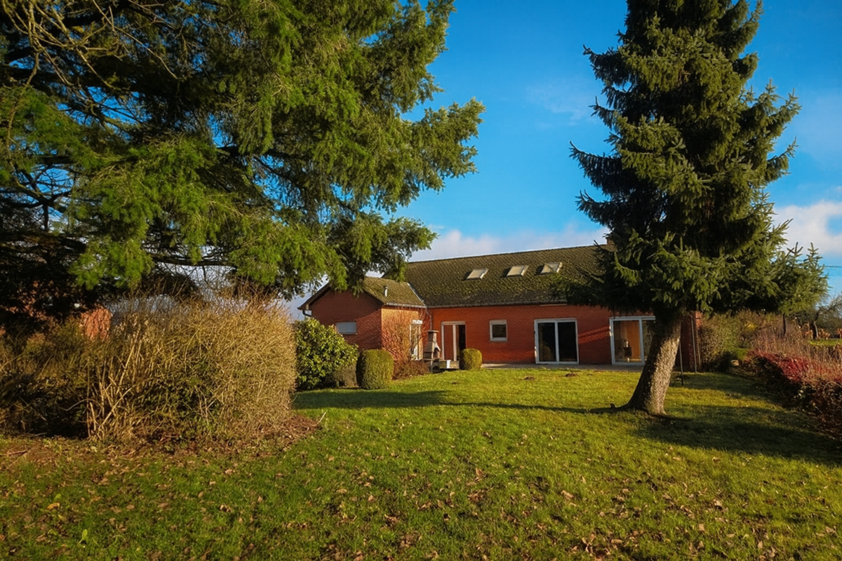 Villa à  à Chiny 6810 450000.00€ 6 chambres 200.00m² - annonce 650209