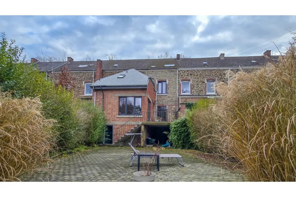 Maison à vendre à Marche-en-Famenne 6900 345000.00€ 5 chambres 270.00m² - annonce 651981