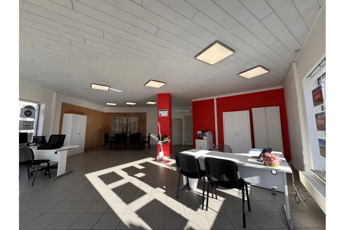 Commerce à louer à Libramont-Chevigny 6800 1100.00€  chambres 65.00m² - annonce 651761
