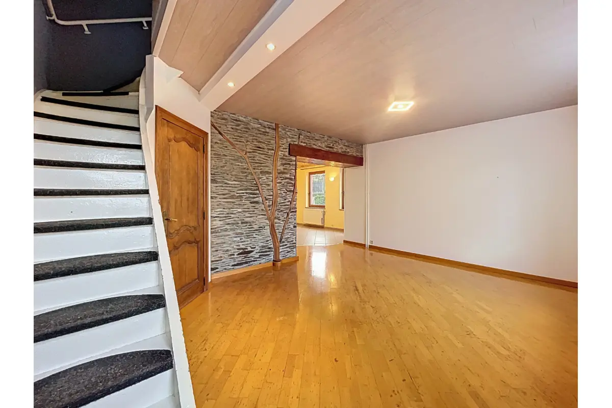 Maison à louer à Neufchâteau 6840 890.00€ 2 chambres 118.00m² - annonce 652888