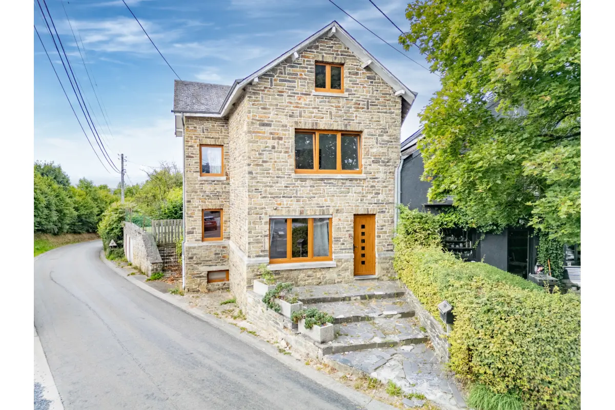 Maison à vendre à Houffalize 6660 225000.00€ 6 chambres 254.00m² - annonce 659642