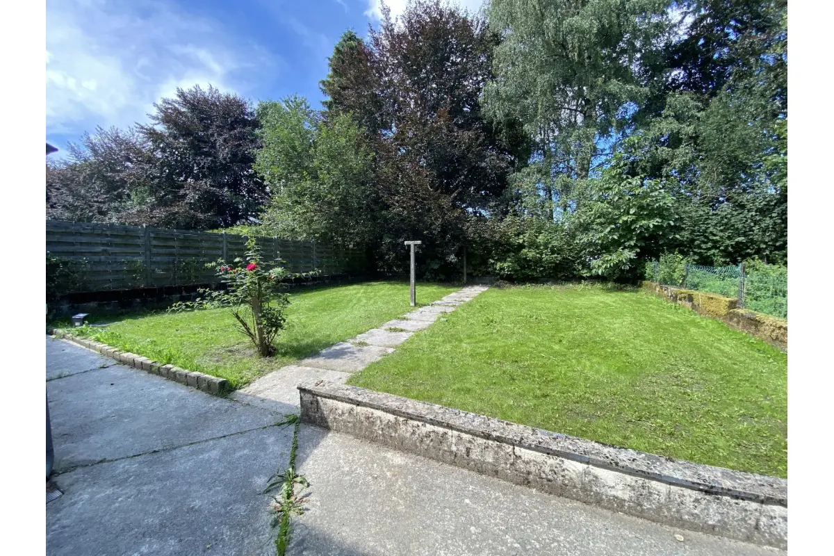 Appartement à louer à Libramont-Chevigny 6800 700.00€ 1 chambres 67.00m² - annonce 663348