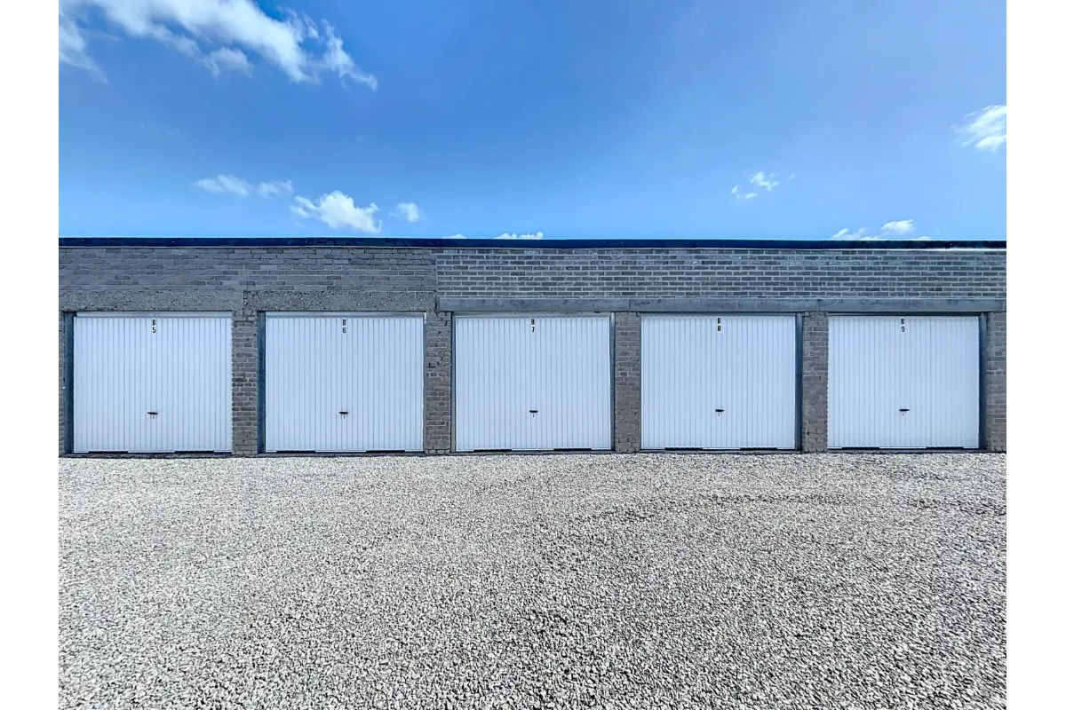 Immeuble de rapport - Immeuble à appartement à  à Liège 4000 92500.00€  chambres 18.00m² - annonce 668647