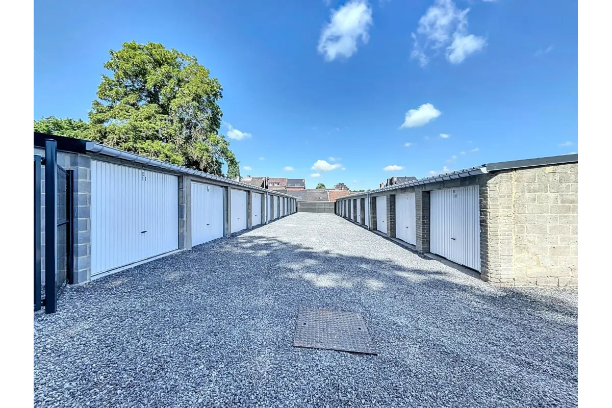 Immeuble de rapport - Immeuble à appartement à  à Liège 4000 180000.00€  chambres 18.00m² - annonce 668885