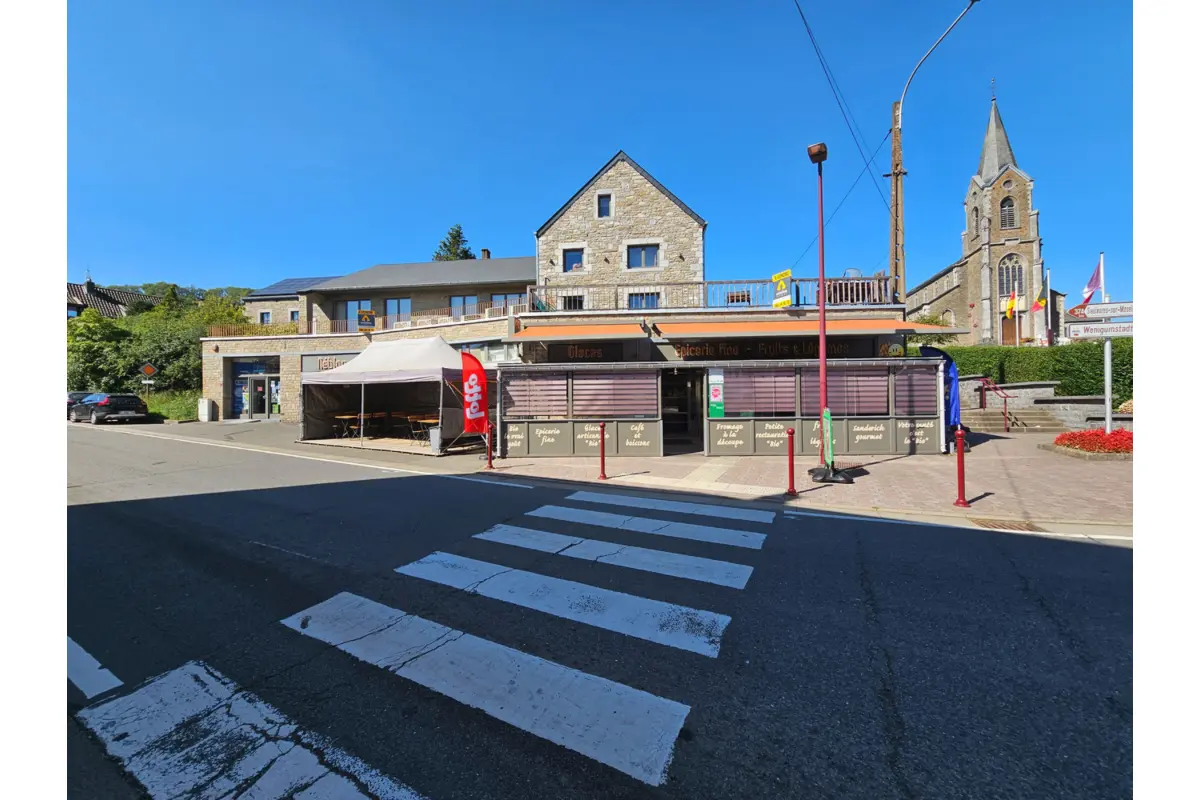 Immeuble de rapport - Immeuble à appartement à  à Hamoir 4180 2500.00€  chambres 225.00m² - annonce 672191