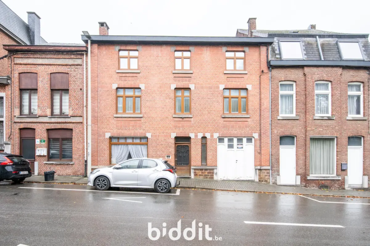 Maison à vendre à Marche-en-Famenne 6900 190000.00€ 8 chambres m² - annonce 673856