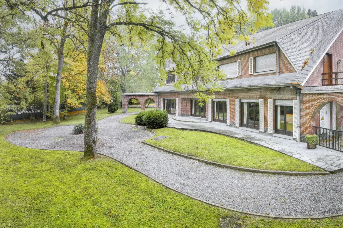 Maison à vendre à Marche-en-Famenne 6900 749000.00€ 5 chambres 380.00m² - annonce 676162