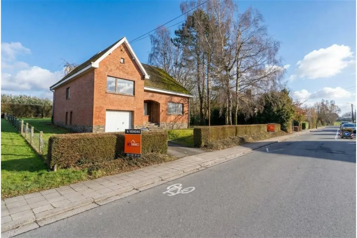 Maison à vendre à Bastogne 6600 300000.00€ 4 chambres m² - annonce 677356