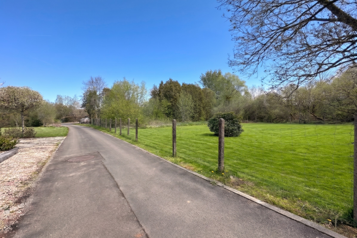 Terrain à vendre à Arlon 6700 220000.00€  chambres m² - annonce 678635