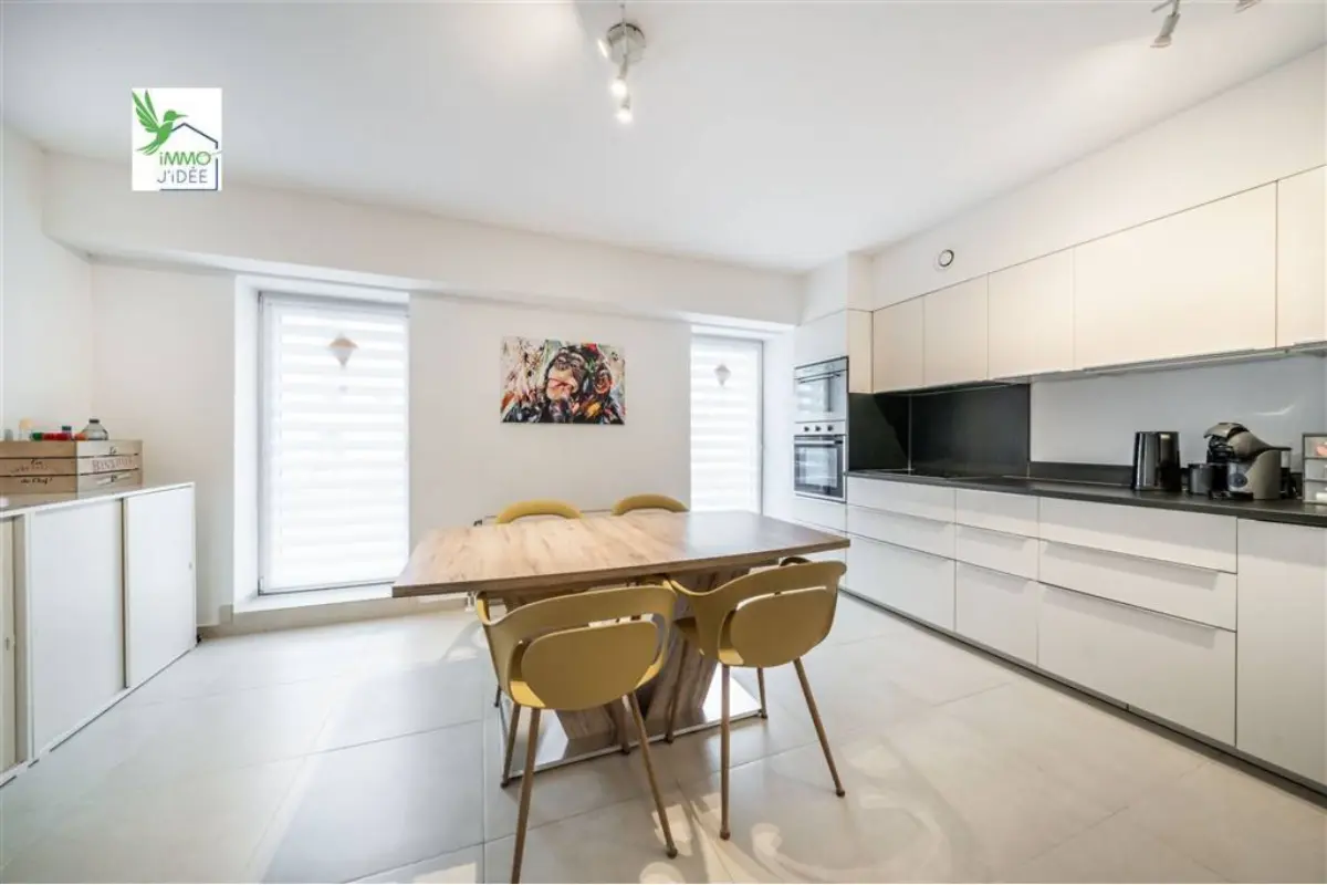 Triplex à vendre à Arlon 6700 475000.00€ 4 chambres 180.00m² - annonce 679903